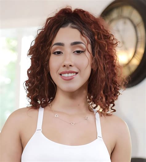 Kira Perez Porn Videos 